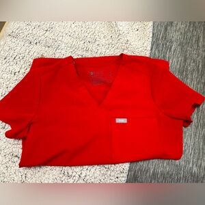 Figs Winning Red Catarina Scrub Top